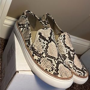 Steve Madden | Snakeskin shoes